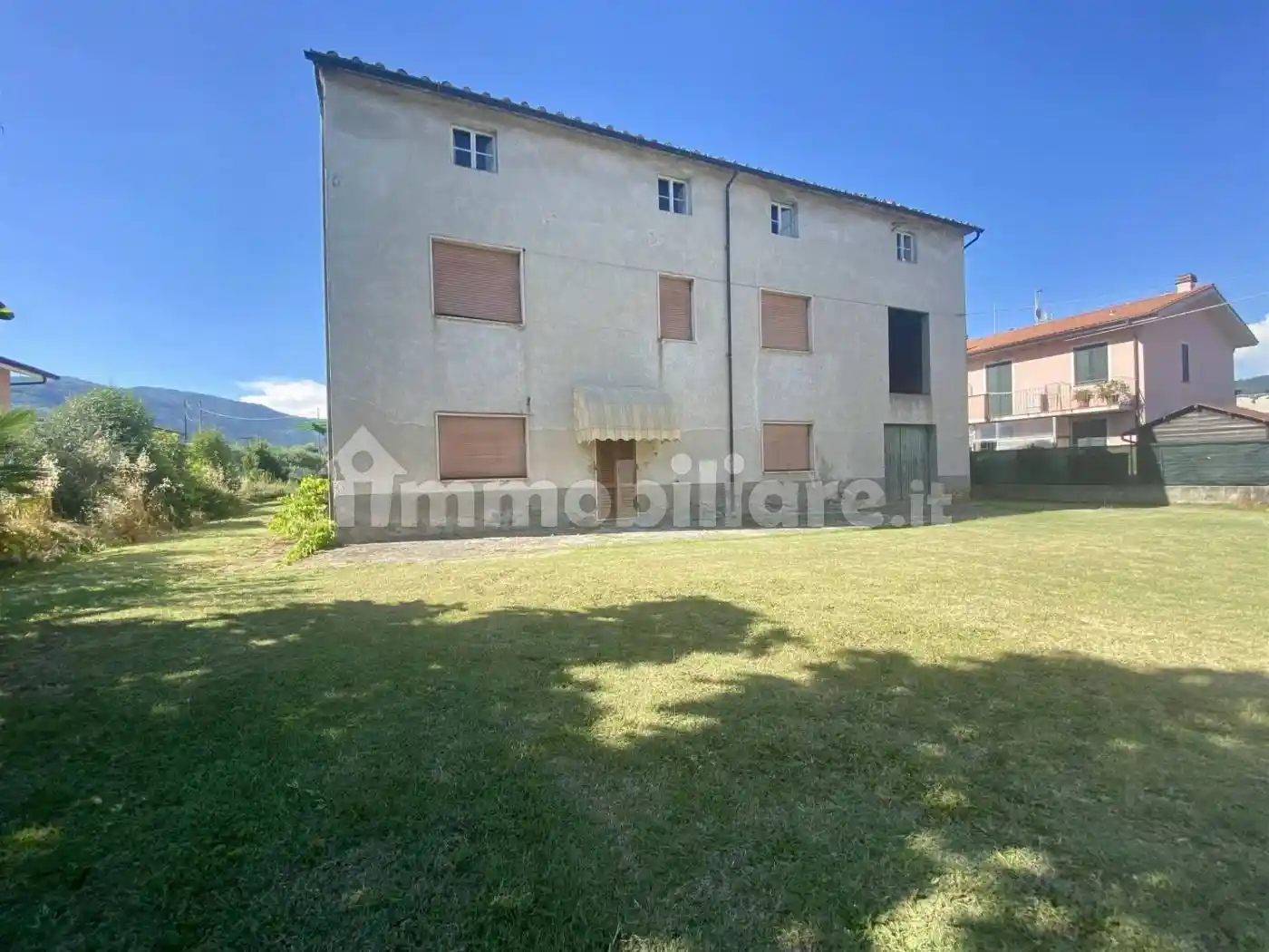 Rustico - Casale in vendita a Pescia