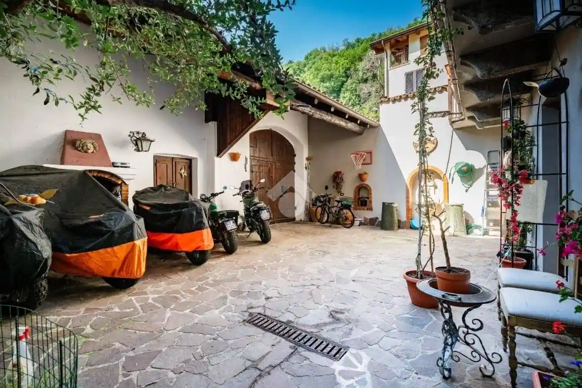 Casa indipendente in vendita a Pescate