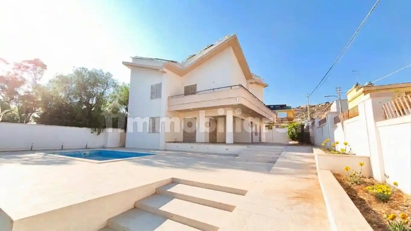 Villa in vendita a Porto Empedocle