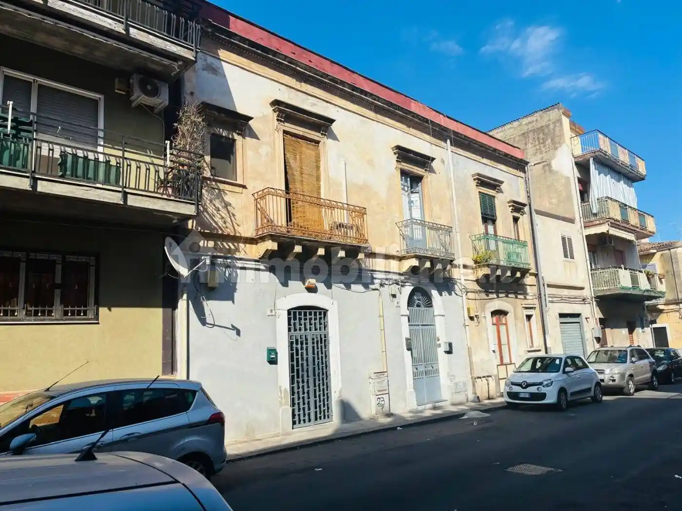 Palazzo - Edificio in vendita a Catania