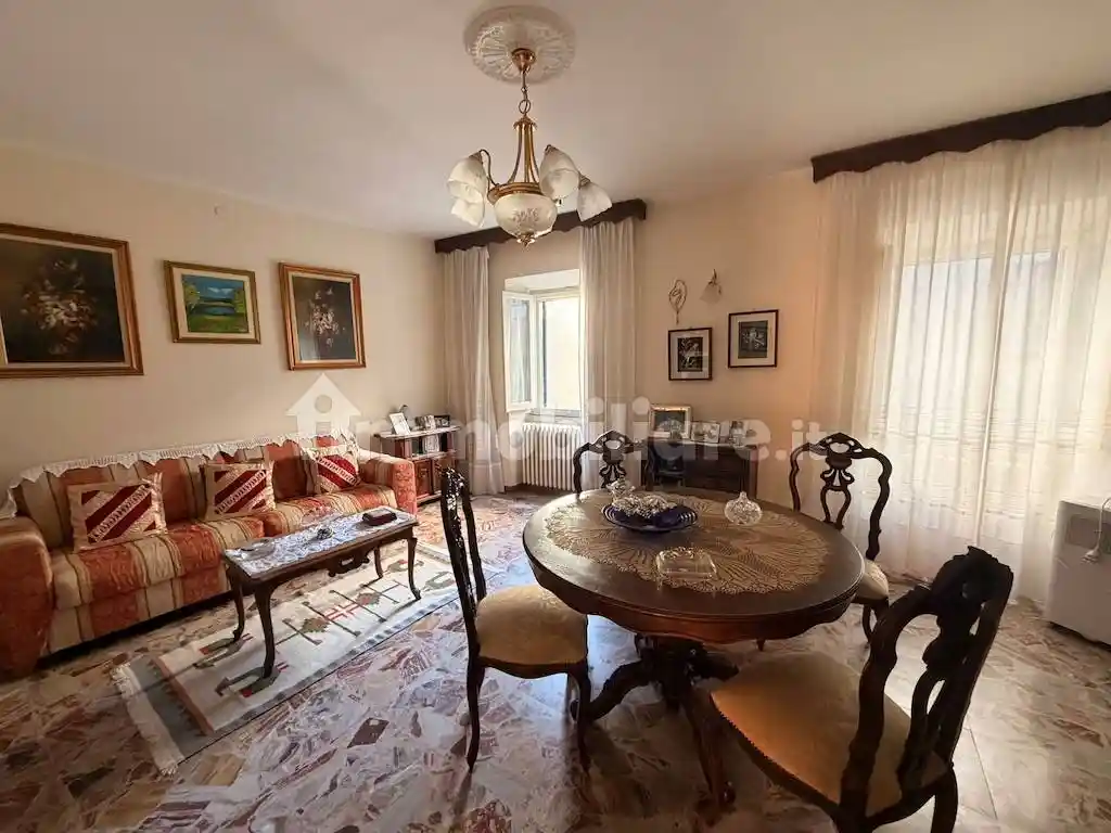 Appartamento in vendita a Montignoso