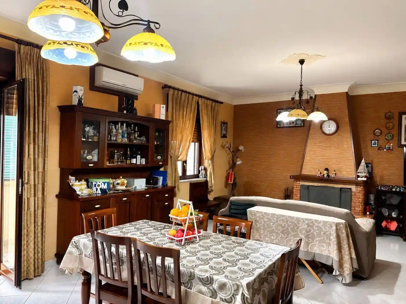 Appartamento in vendita a Napoli