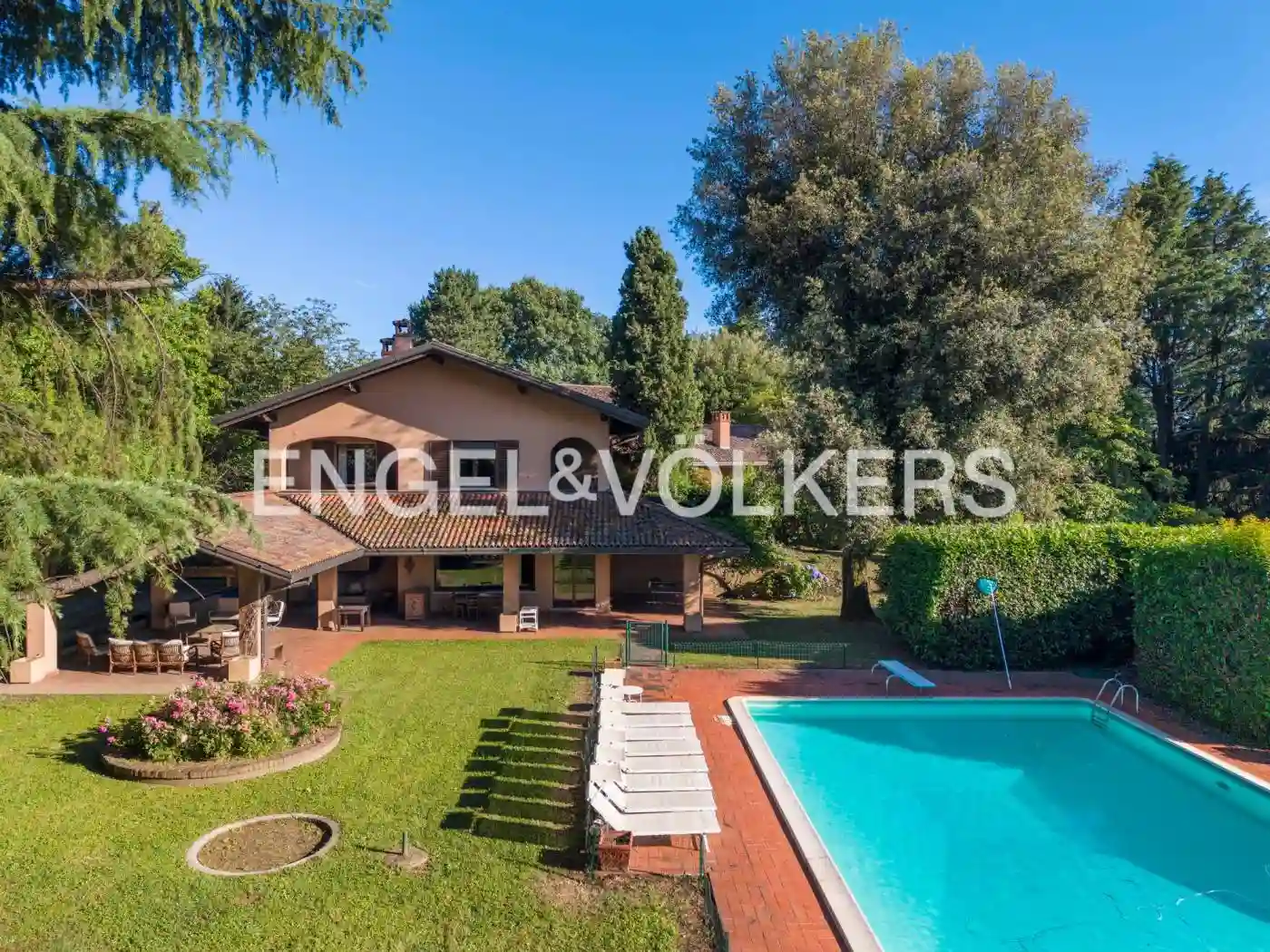 Villa - foto 2