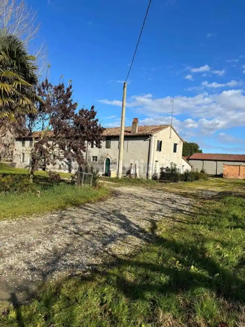 Rustico - Casale in vendita a Russi