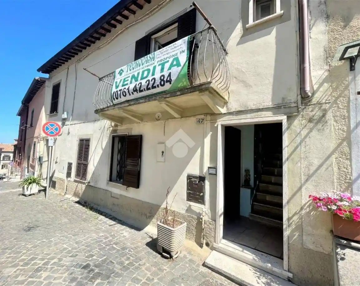 Appartamento in vendita a Valentano