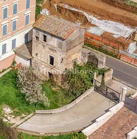 Rustico - Casale in vendita a Tivoli