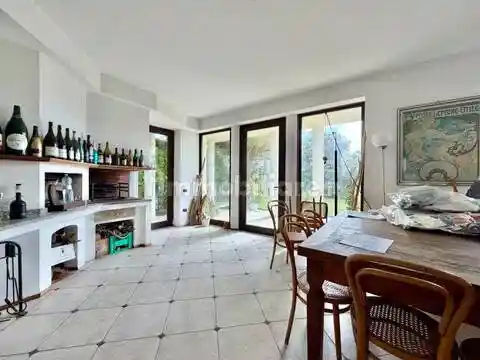 Appartamento in vendita a Viareggio