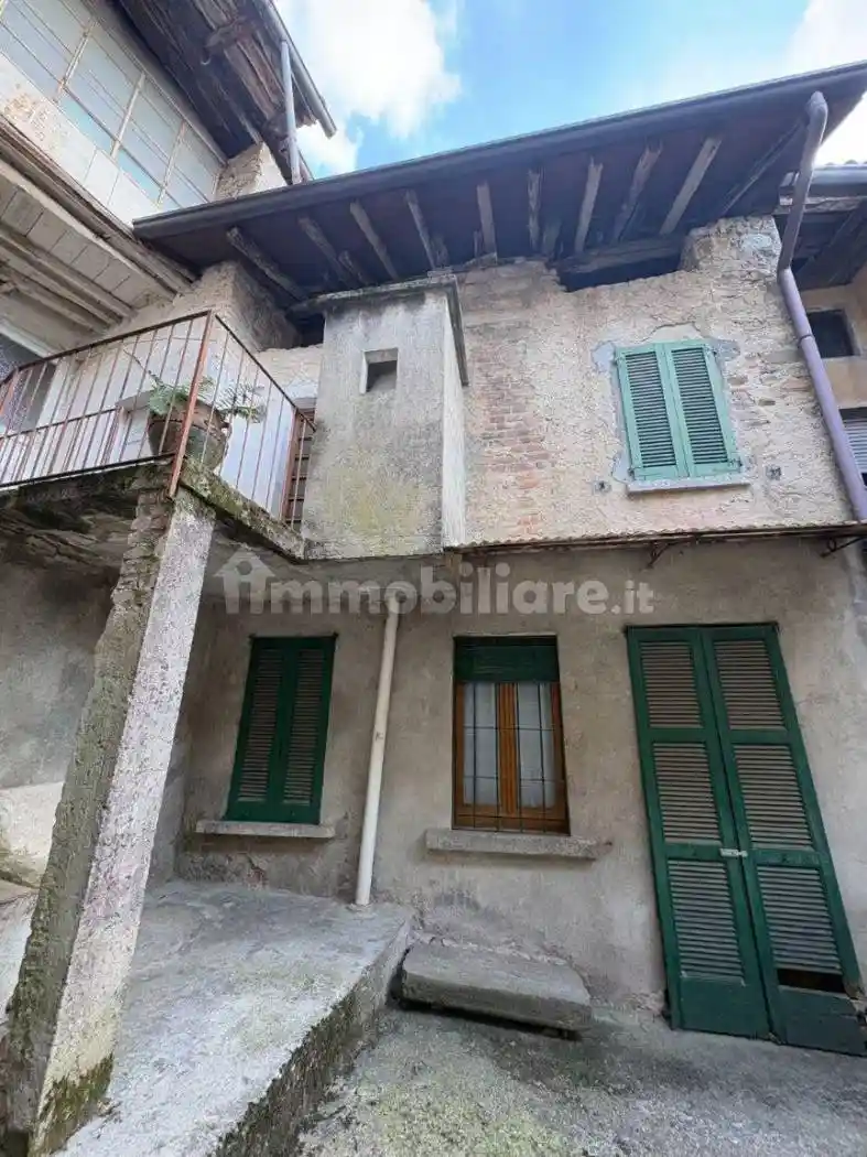 Casa indipendente in vendita a Colle Brianza