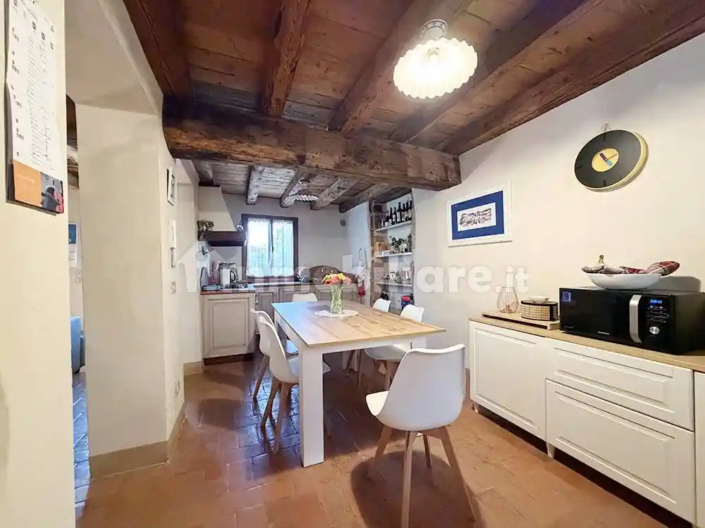 Casa indipendente in affitto a Castelcucco