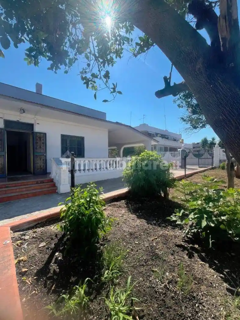 Villa in affitto a Castel Volturno