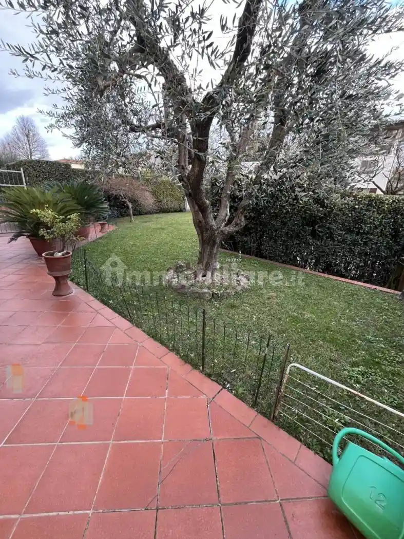 Villa in vendita a Campi Bisenzio