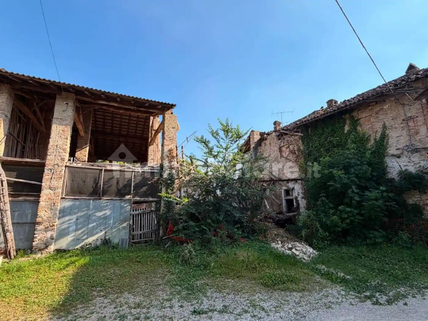 Rustico - Casale in vendita a Varese