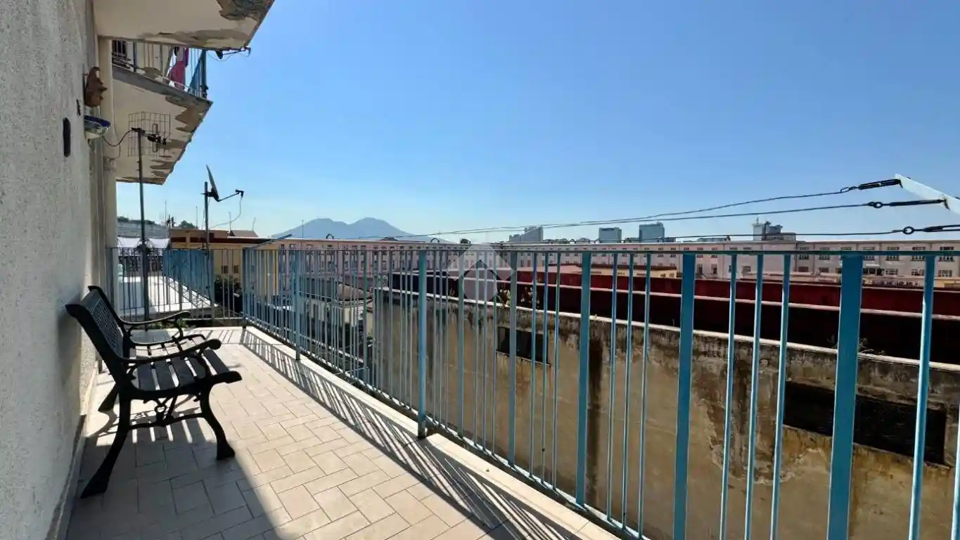 Appartamento in vendita a Napoli