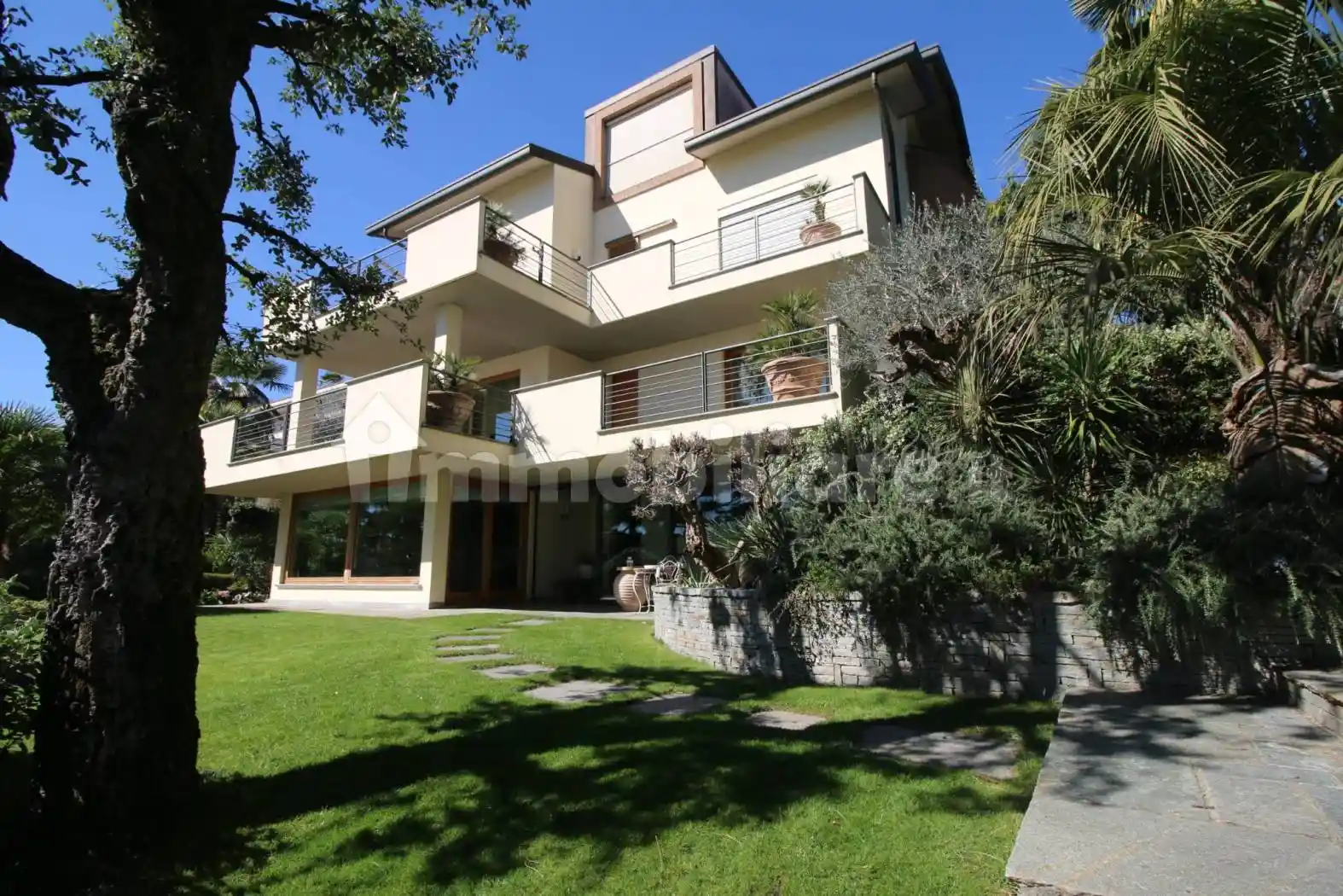 Villa in vendita a Inverigo