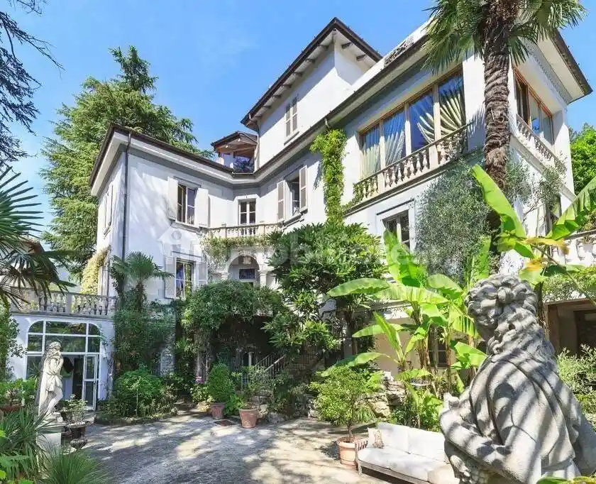 Villa in vendita a Dizzasco
