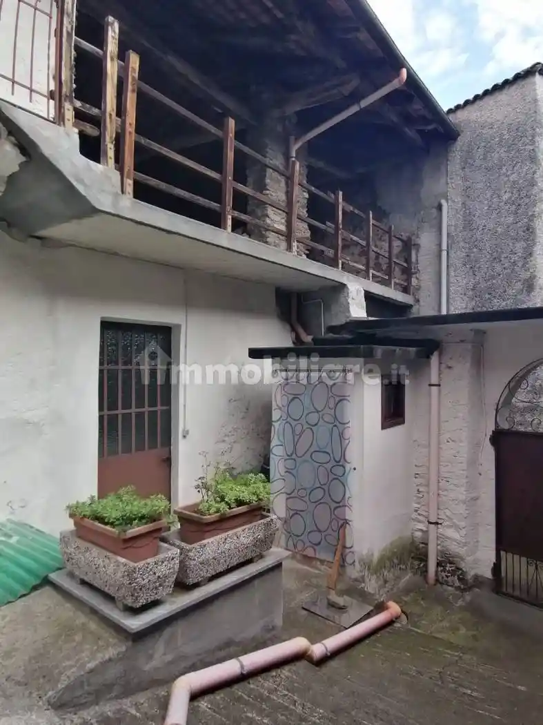 Casa indipendente in vendita a Armeno