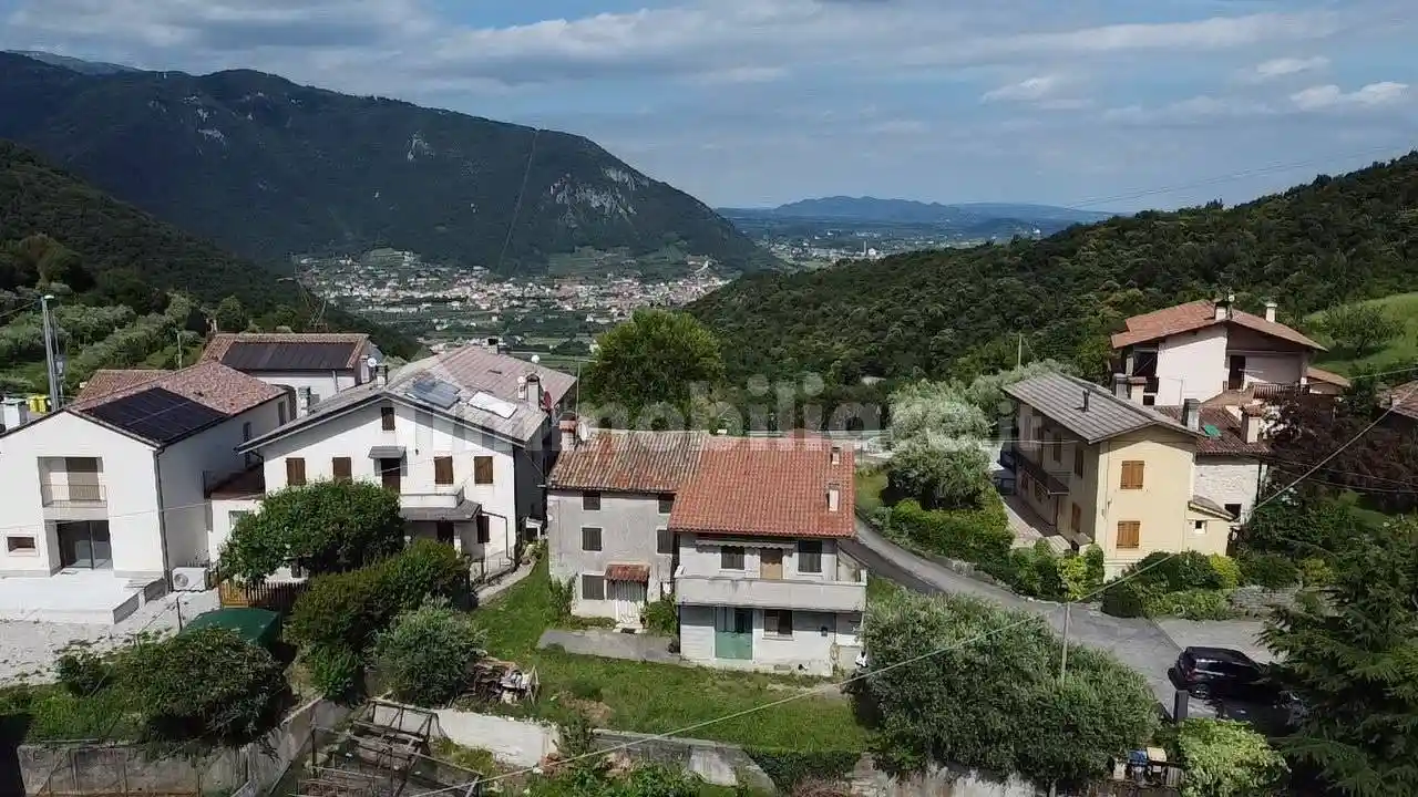 Villa in vendita a Bassano del Grappa