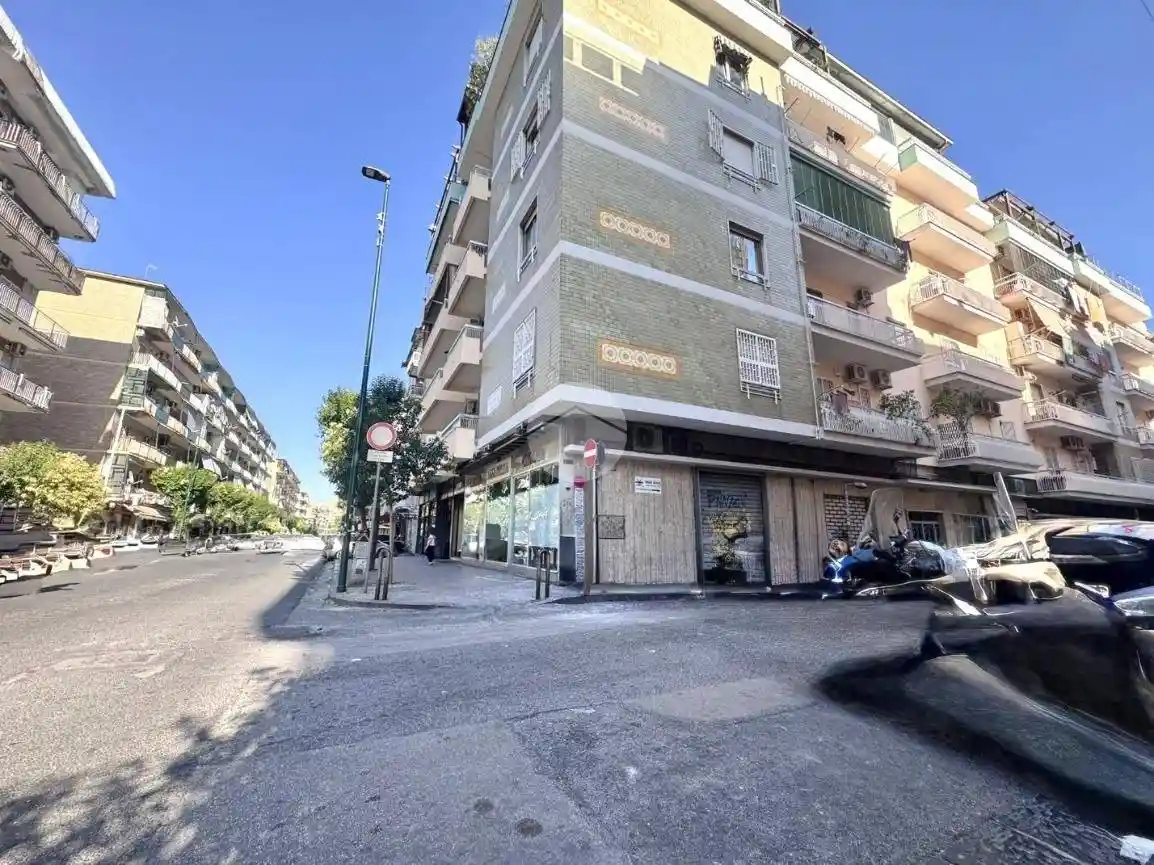 Appartamento in vendita a Napoli