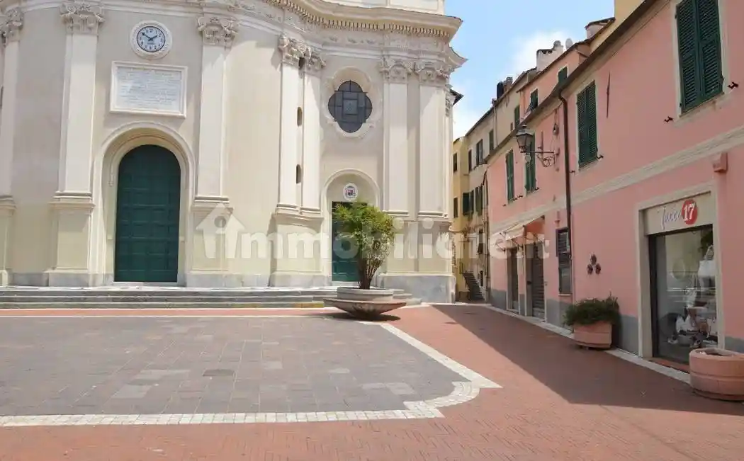 Appartamento in vendita a Imperia