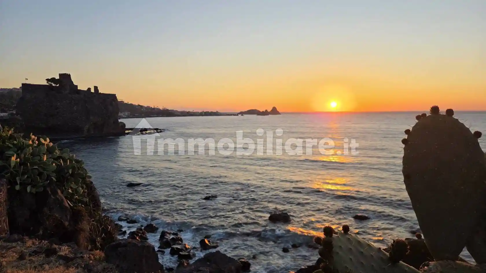 Appartamento in affitto a Aci Castello