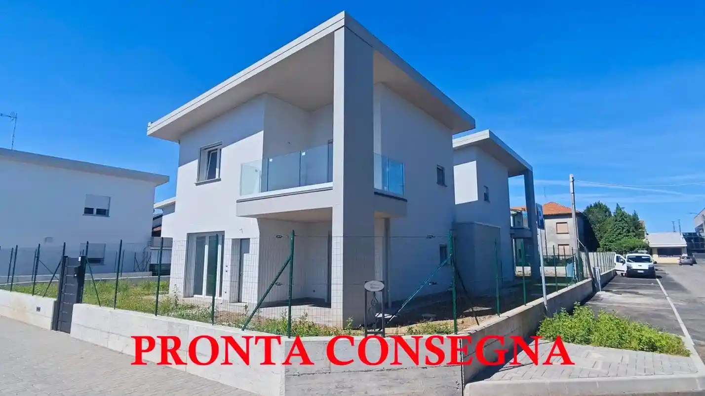 Villa in vendita a Lazzate