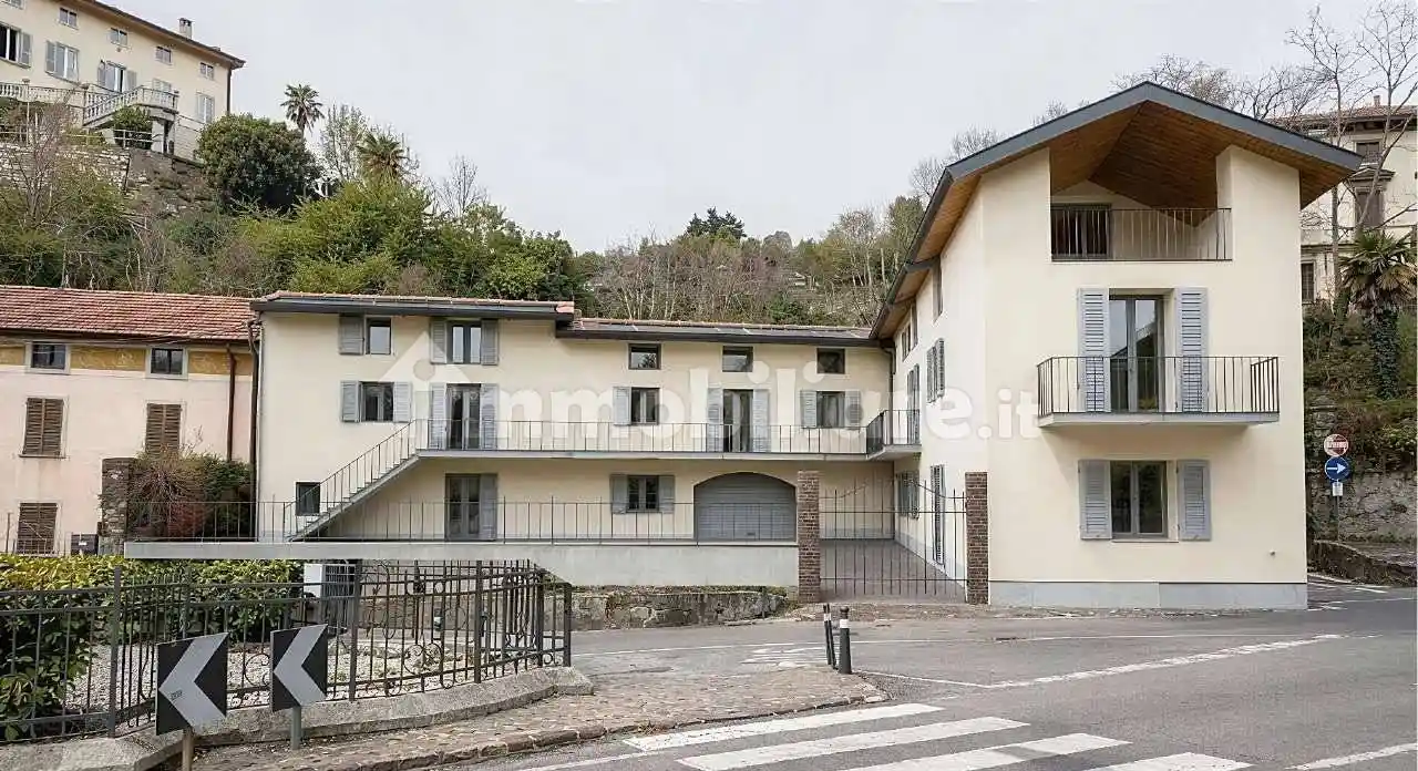 Appartamento in vendita a Villa d'Adda