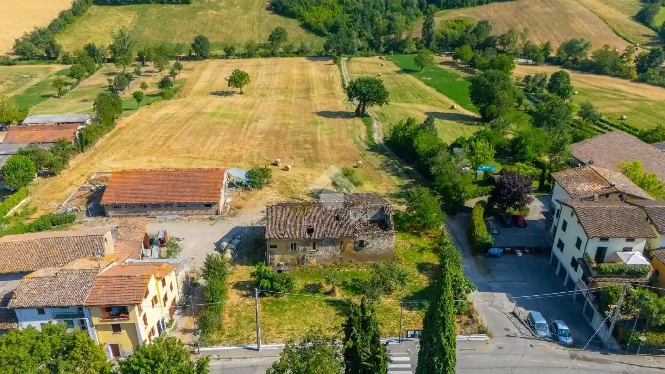 Rustico - Casale in vendita a Vezzano sul Crostolo