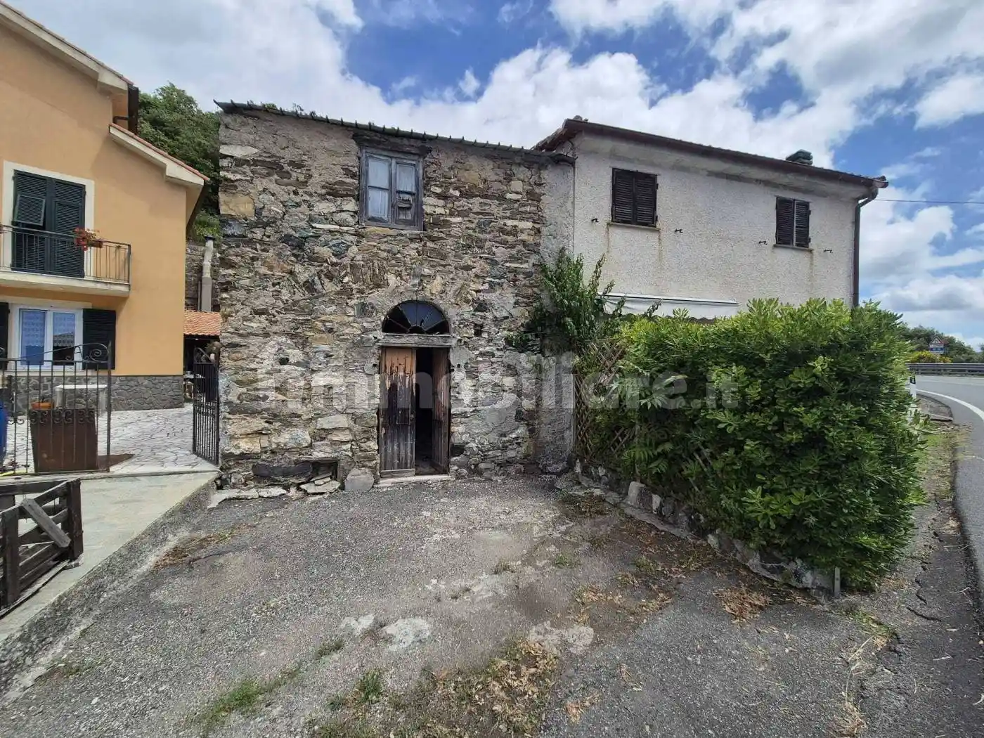 Casa indipendente in vendita a Deiva Marina