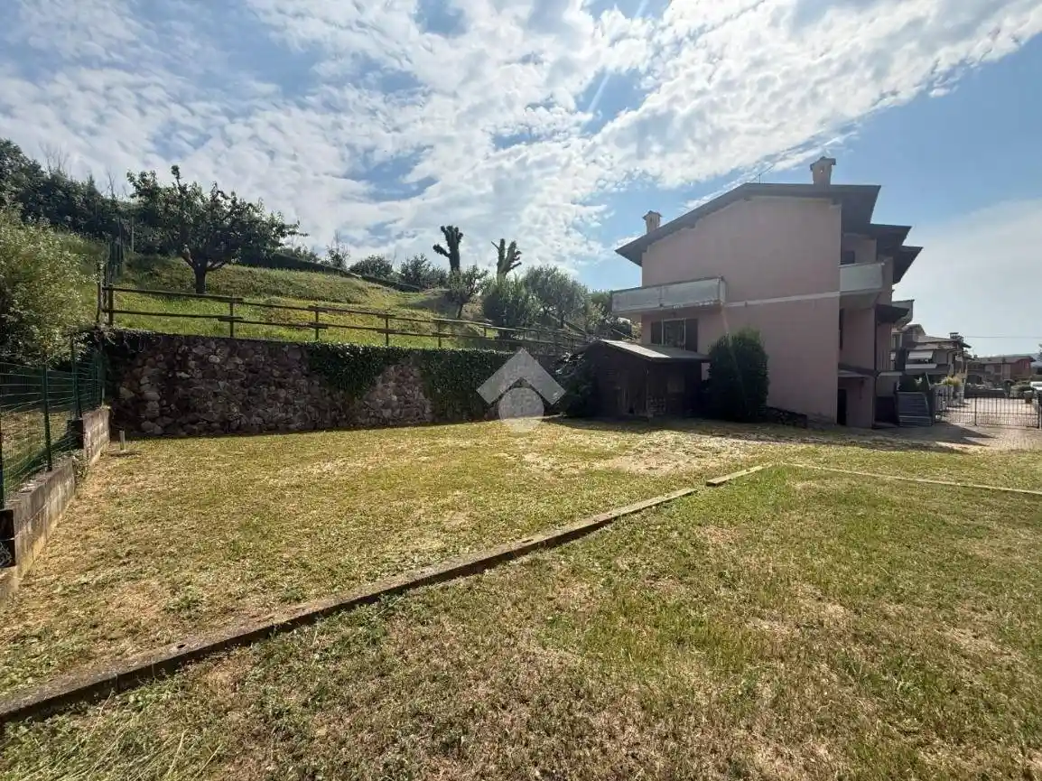 Villetta a schiera in vendita a Provaglio d'Iseo