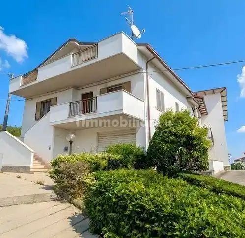 Casa indipendente in vendita a Bucchianico