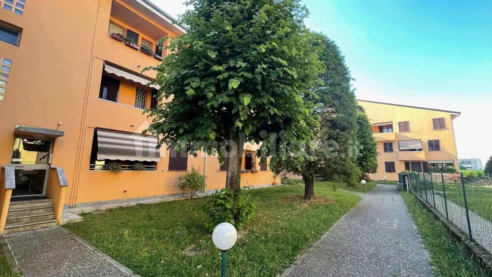 Appartamento in vendita a Rovello Porro
