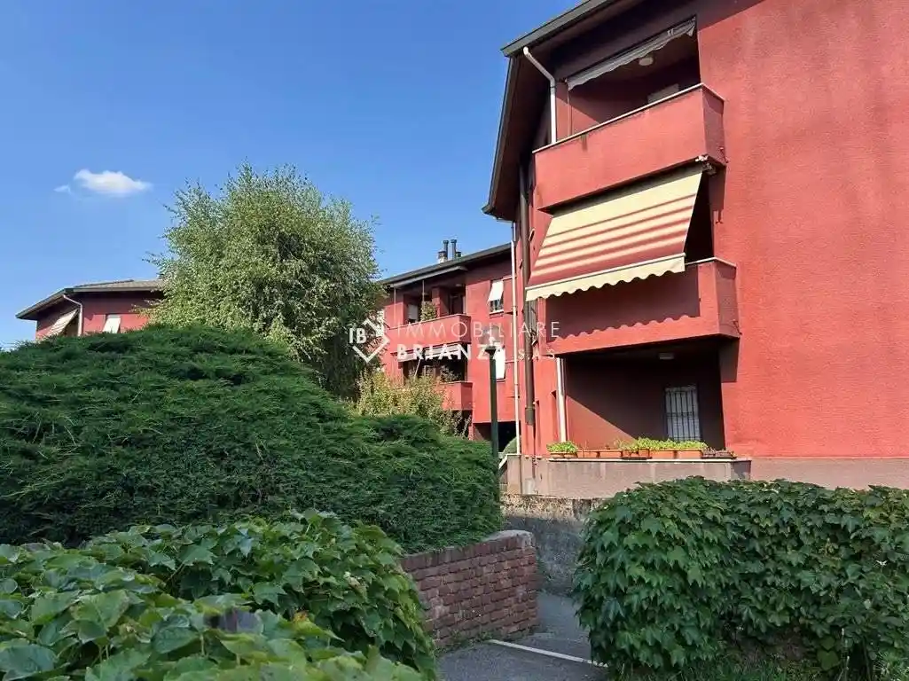 Appartamento in vendita a Besana in Brianza