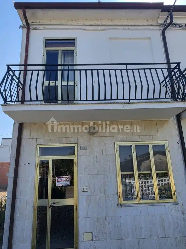 Casa indipendente in vendita a Tresignana
