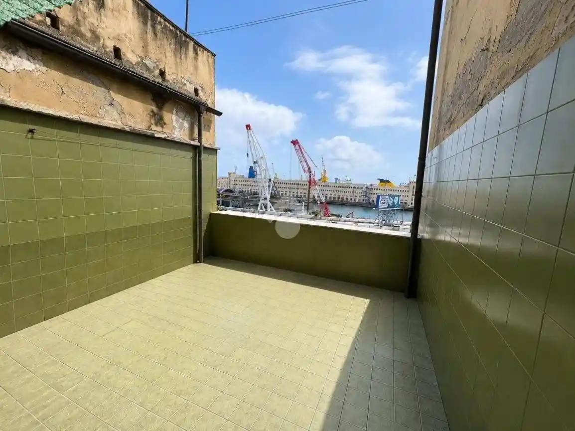 Appartamento in vendita a Genova