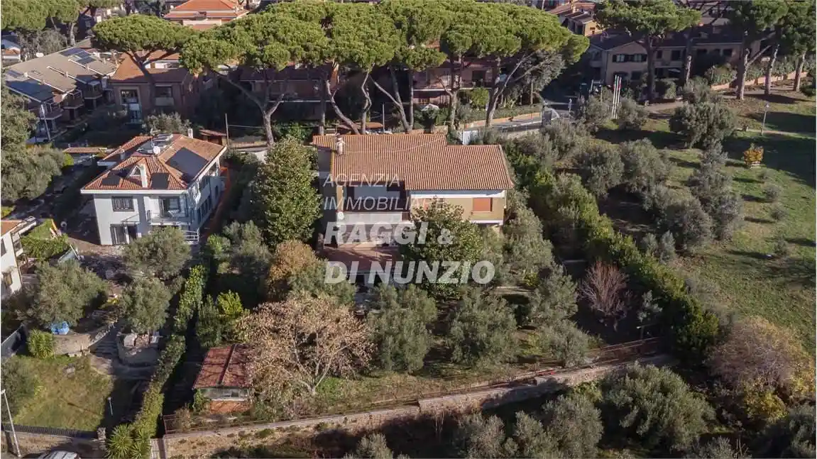 Villa in vendita a Grottaferrata