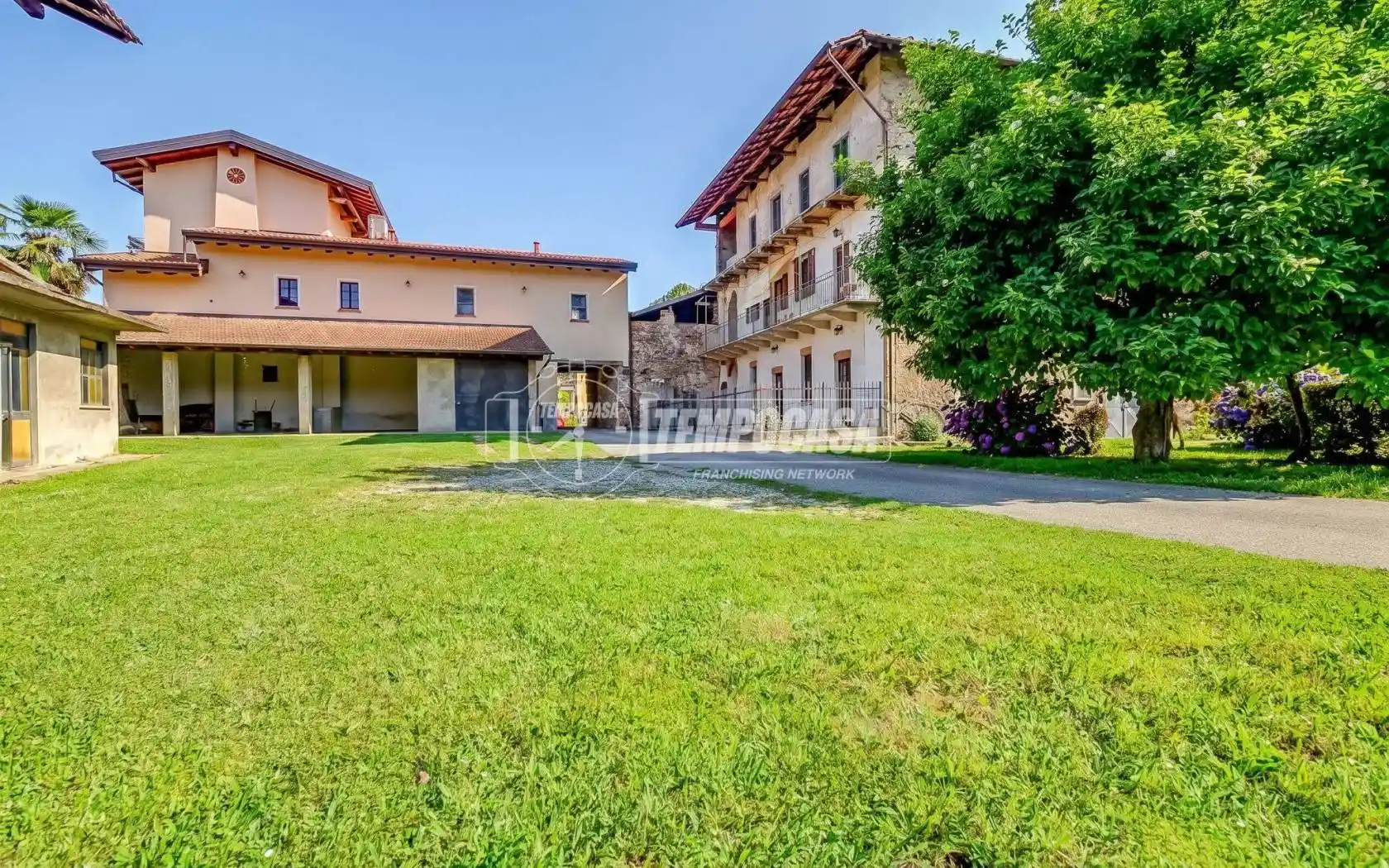 Casa indipendente in vendita a Borgomanero
