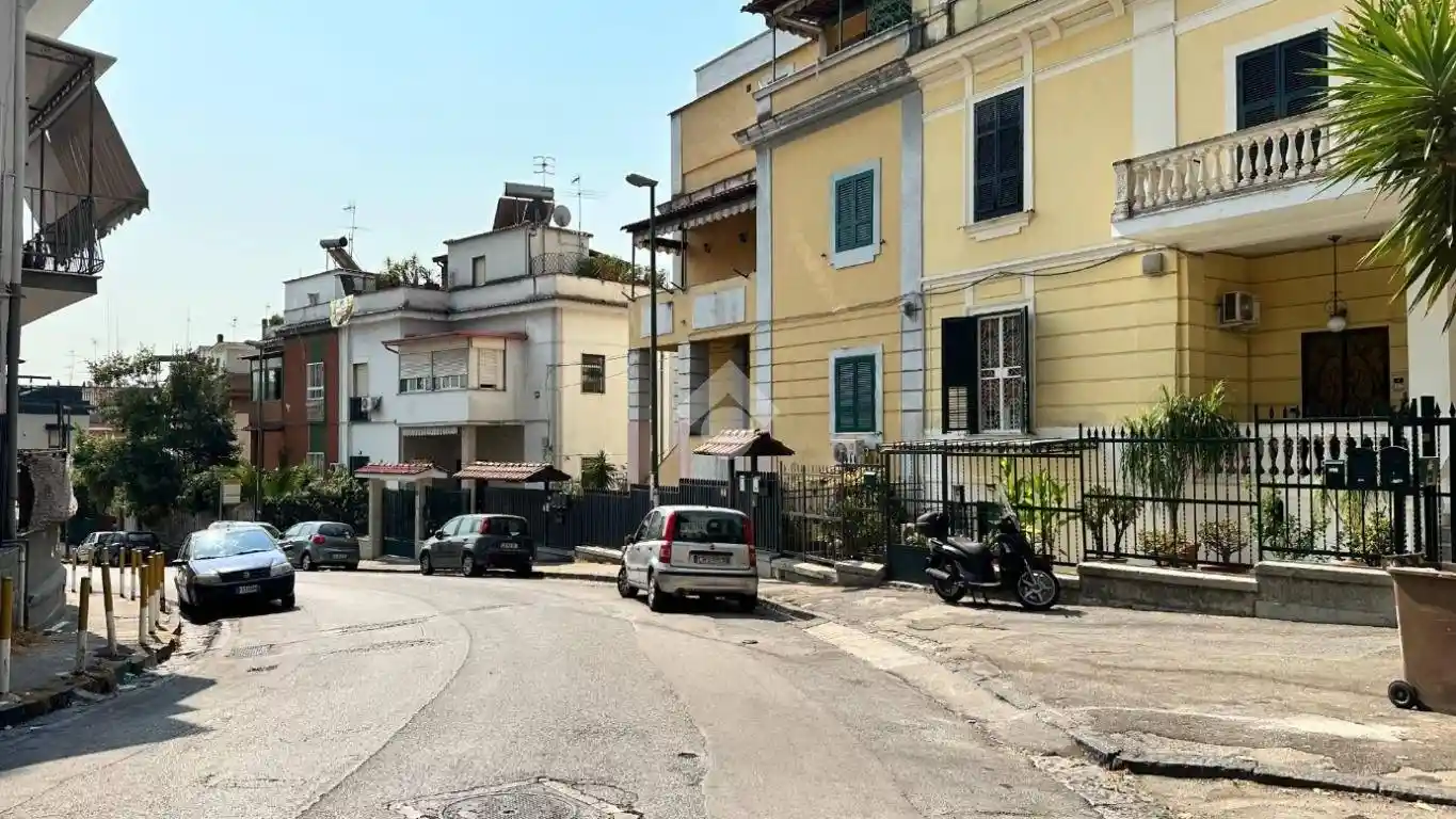 Appartamento in affitto a Napoli