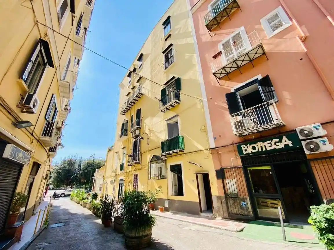 Appartamento in affitto a Napoli