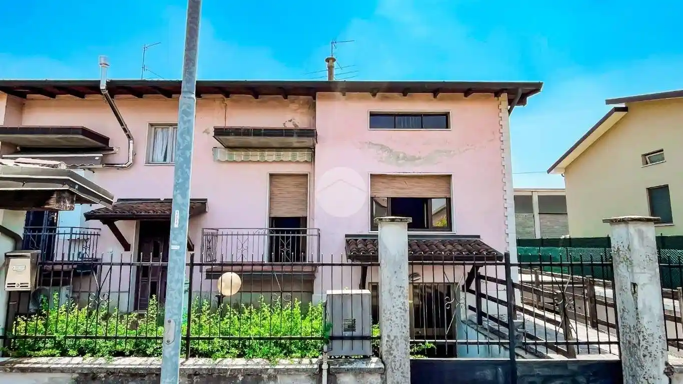 Villa in vendita a Chiari