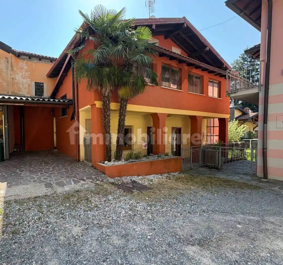 Casa indipendente in vendita a Viggiù