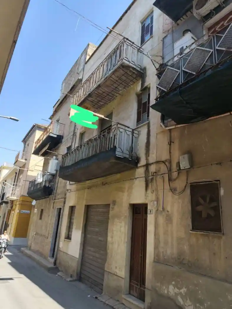 Palazzo - Edificio in vendita a Gela