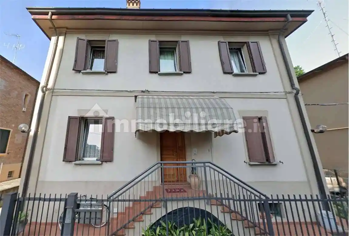 Casa indipendente in vendita a Bologna