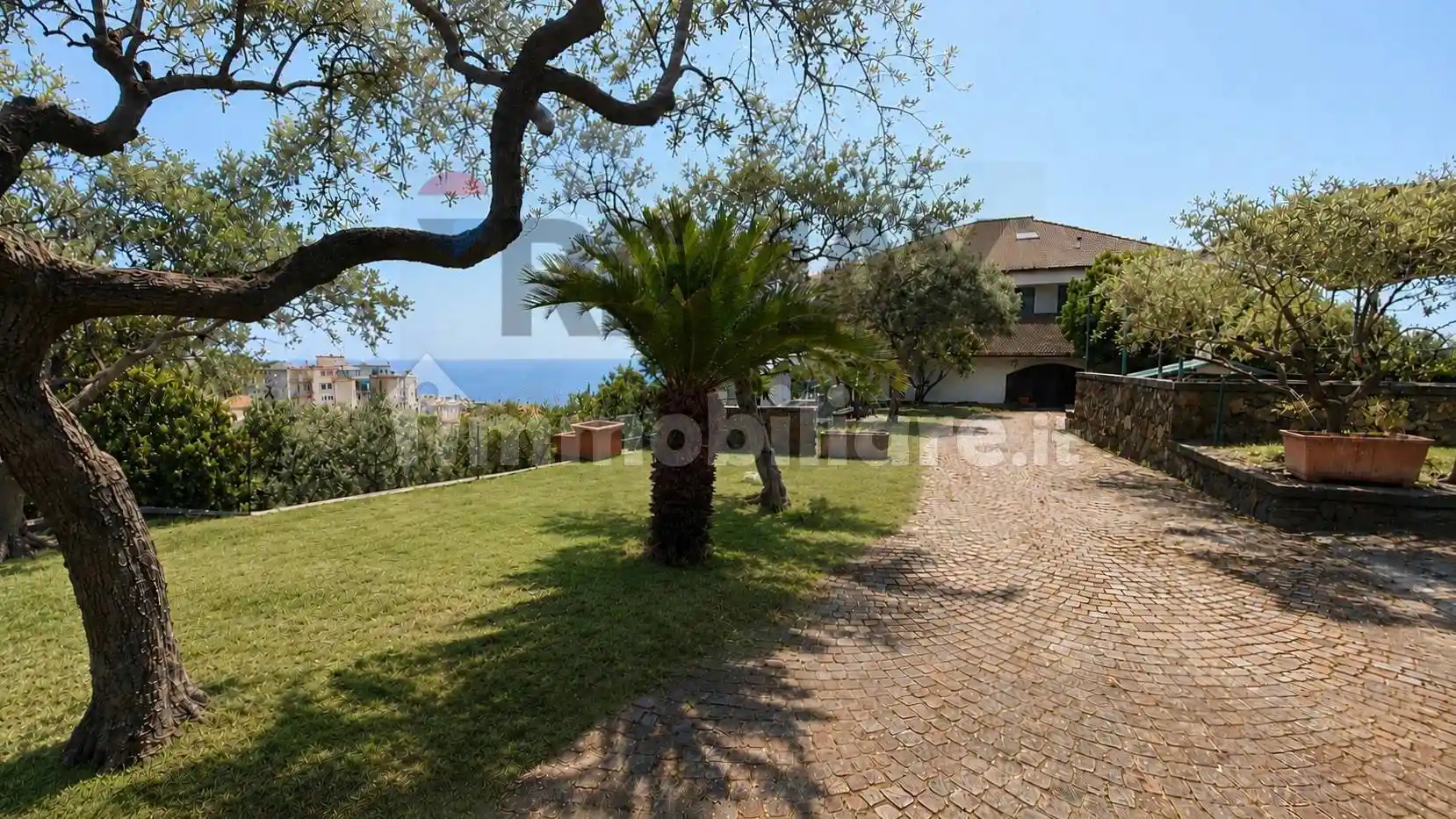 Villa in vendita a Varazze