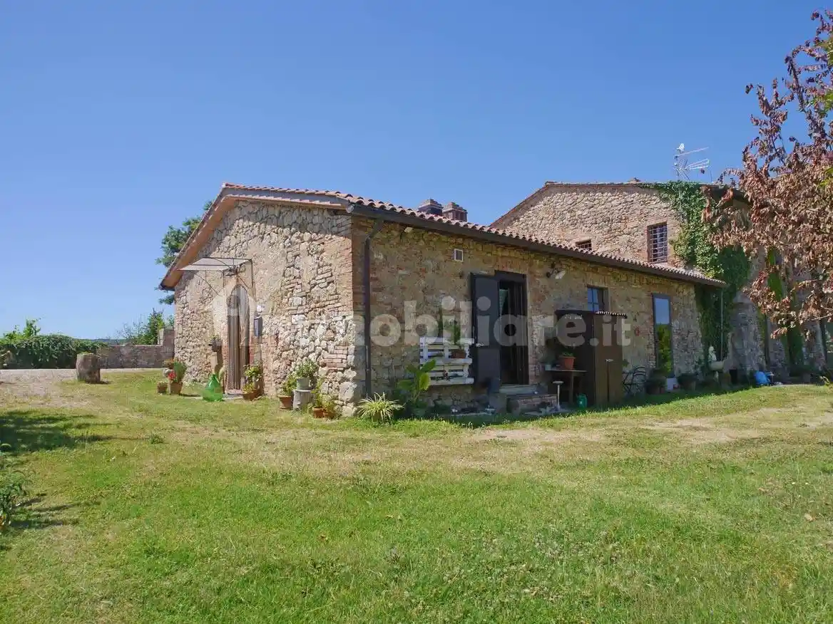 Rustico - Casale in vendita a Monteroni d'Arbia