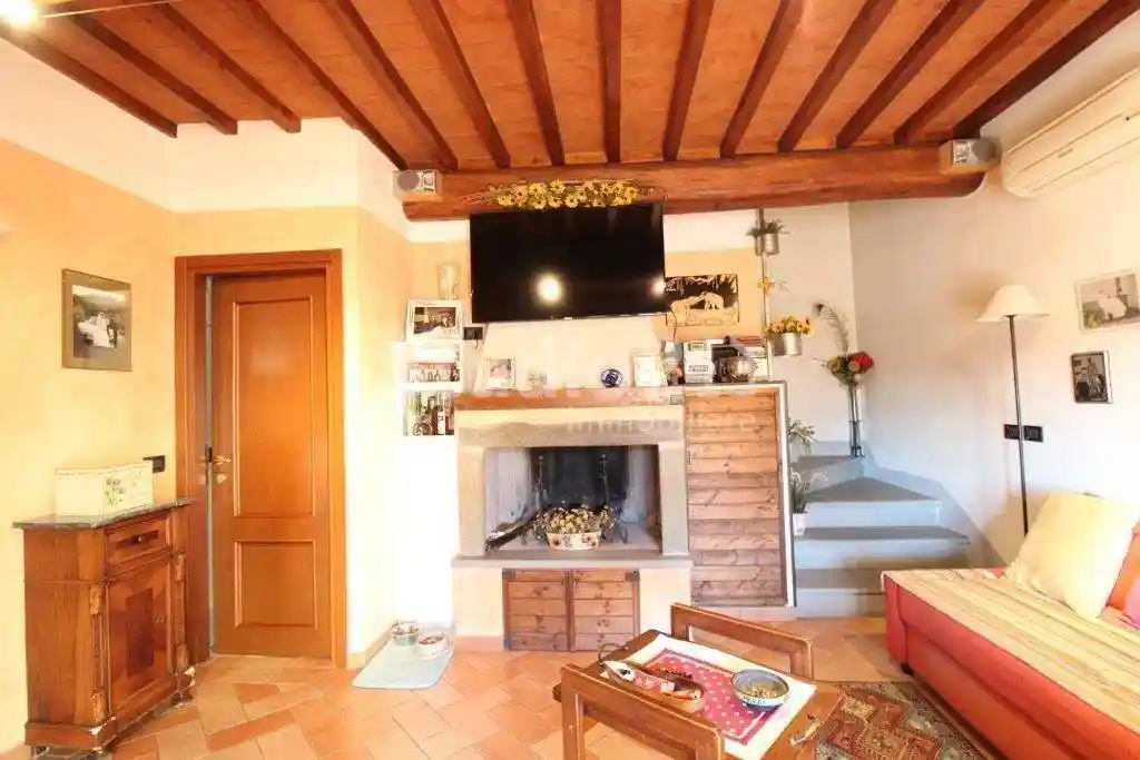Rustico - Casale in vendita a Castelfranco Piandisco