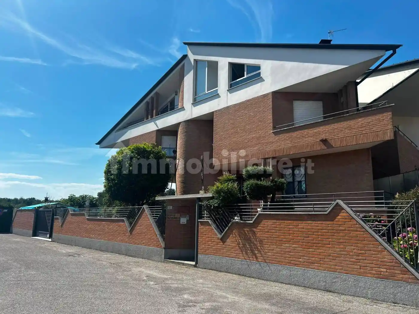 Villa in vendita a Busto Arsizio