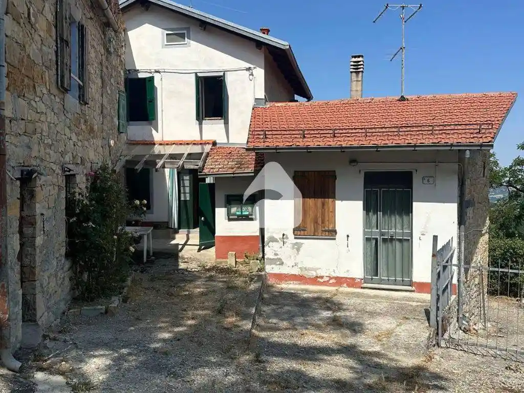 Casa indipendente in vendita a Corniglio