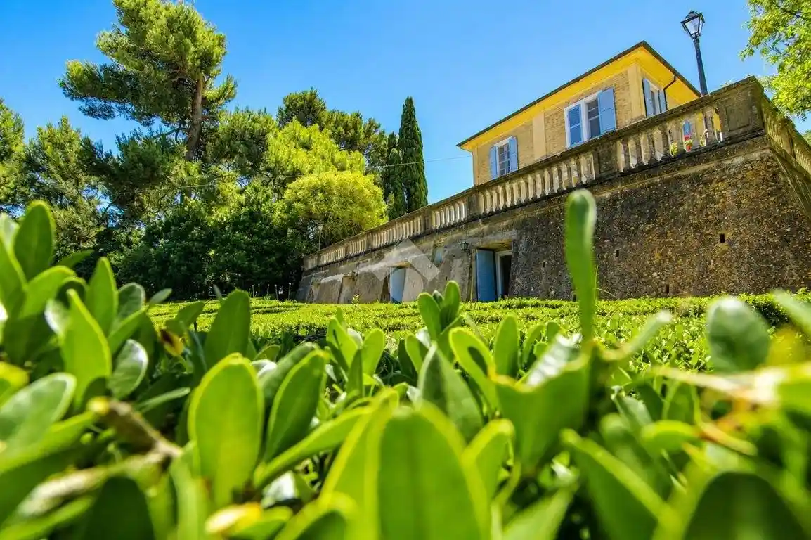 Villa in vendita a Osimo