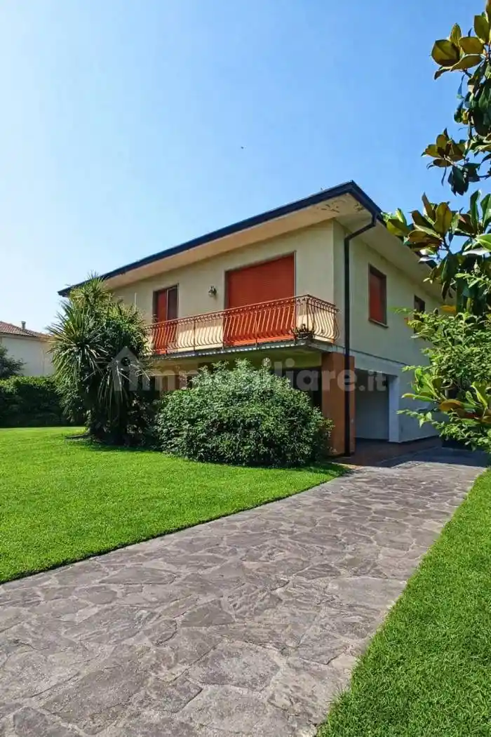 Villa in vendita a Lucca