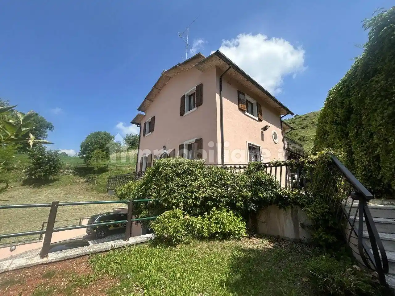 Villa in vendita a Velo Veronese